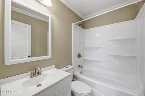 Tiny photo for 924 E Madison Ave, Athens, TN 37303 (MLS # 1342072)