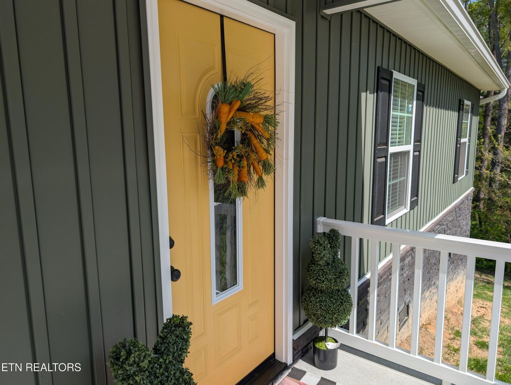 Photo of 110 Gladys Lane, Tazewell, TN 37879 (MLS # 1297996)