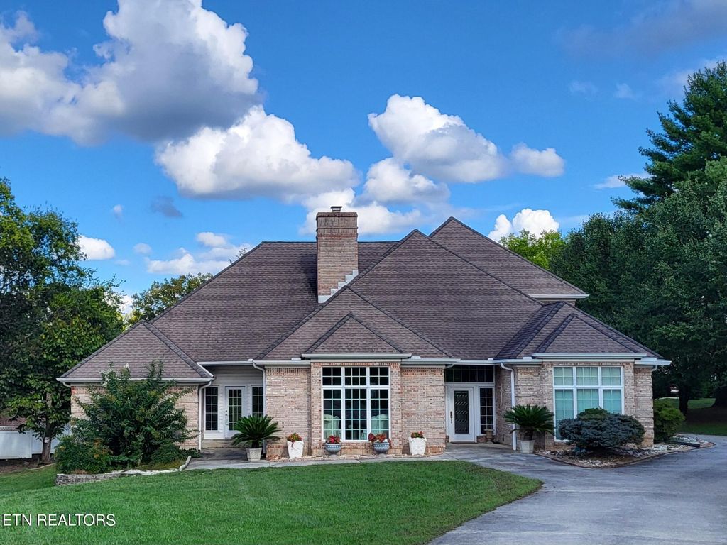Photo of 108 Deerfield Lane, Oak Ridge, TN 37830 (MLS # 1327728)