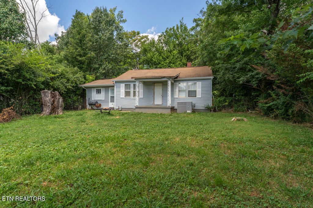 Photo of 122 Gibson White Circle, Madisonville, TN 37354 (MLS # 1308468)