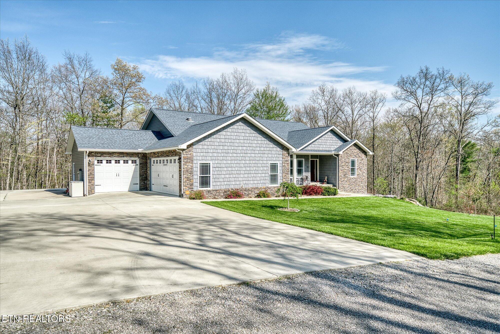380 Mountain Preserve Pkwy
