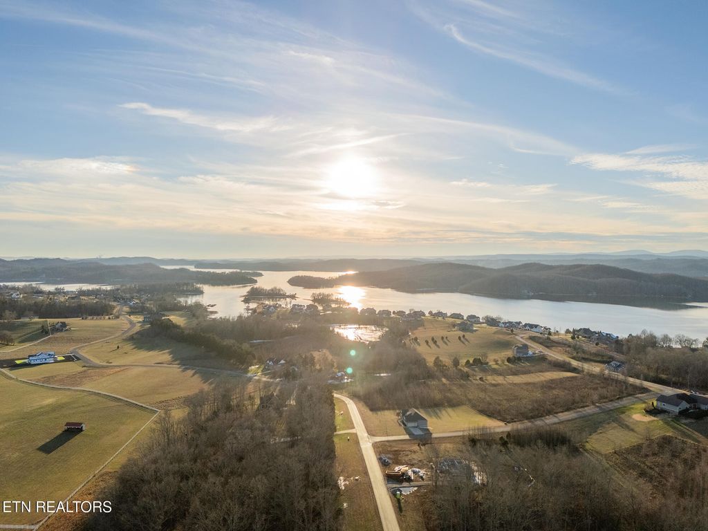 Photo of 477 W Shore Drive, Rockwood, TN 37854 (MLS # 1287481)