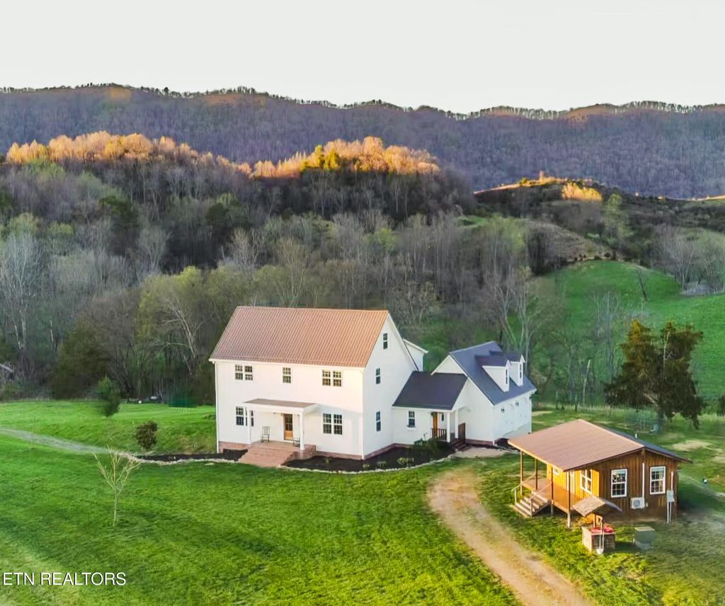 Photo of 159 Canary Lane, Speedwell, TN 37870 (MLS # 1336270)