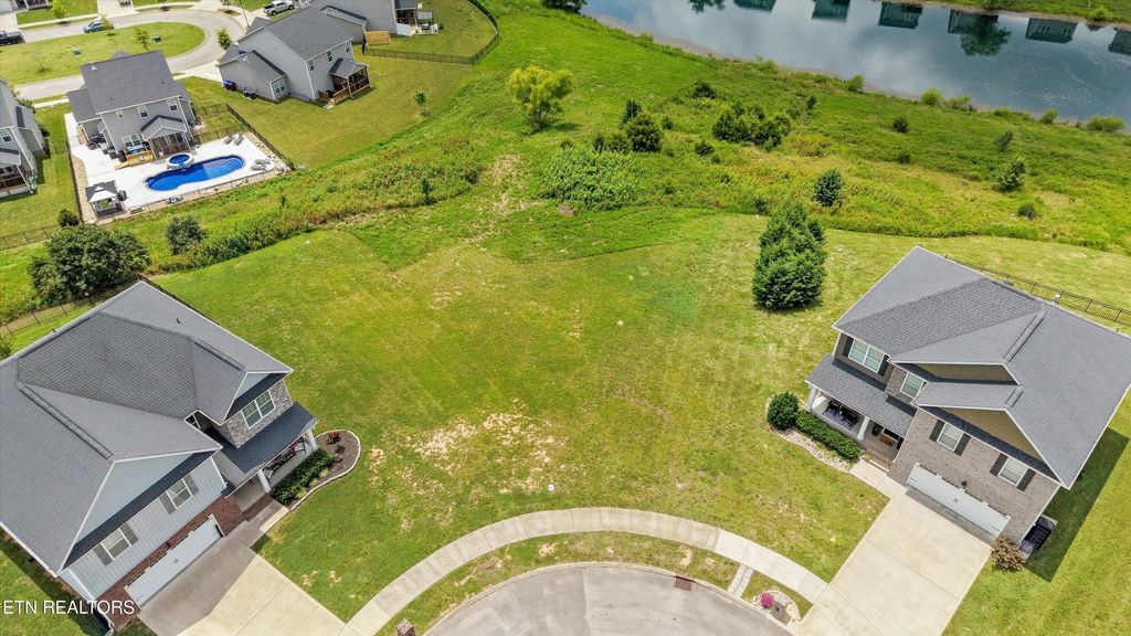 Photo of 104 Duncanberry Court, Oak Ridge, TN 37830 (MLS # 1345053)