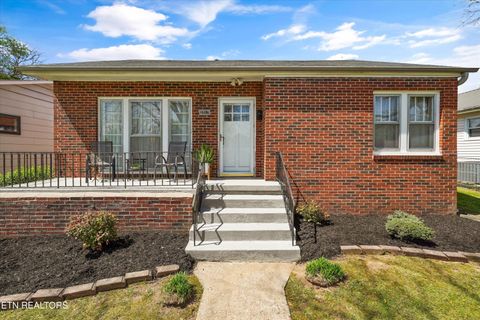 Photo of 3717 Speedway Circle, Knoxville, TN 37914 (MLS # 1335135)