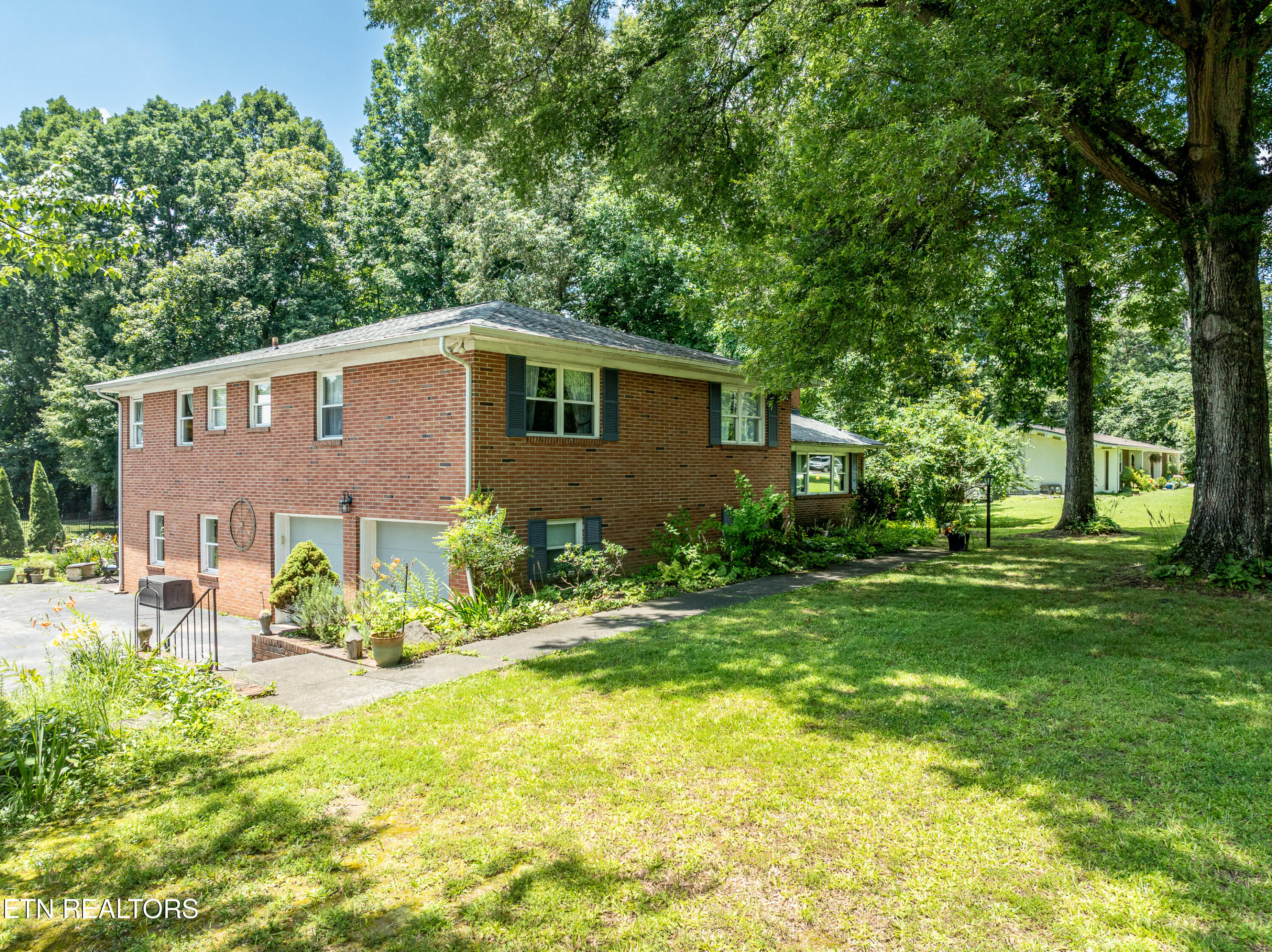 1407 Wilkinson Pike