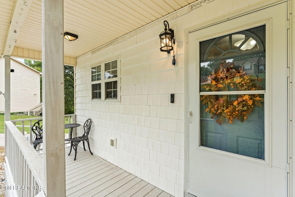Photo of 132 Oakview Drive, Kingston, TN 37763 (MLS # 1356965)