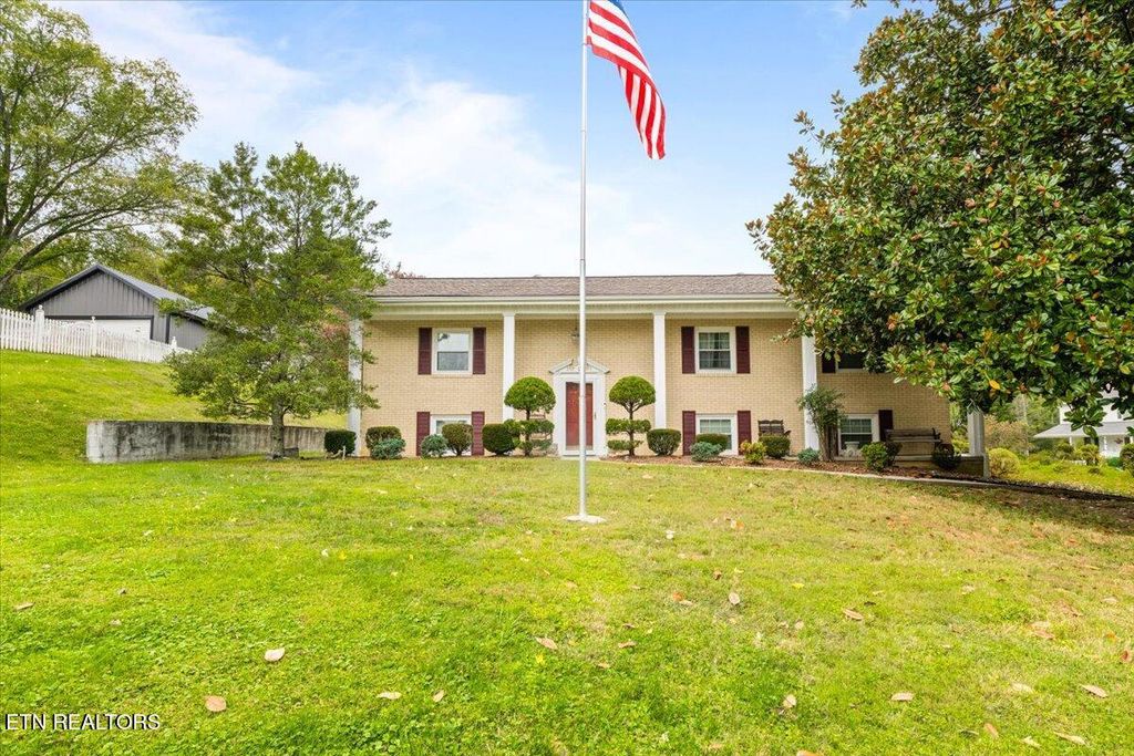 Photo of 301 Wheeler Lane, LaFollette, TN 37766 (MLS # 1328172)