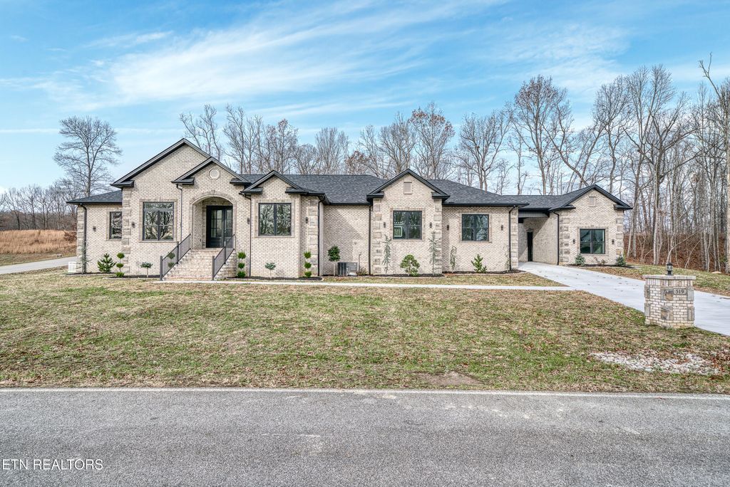Photo of 519 Cumberland View Drive, Crossville, TN 38555 (MLS # 1324786)