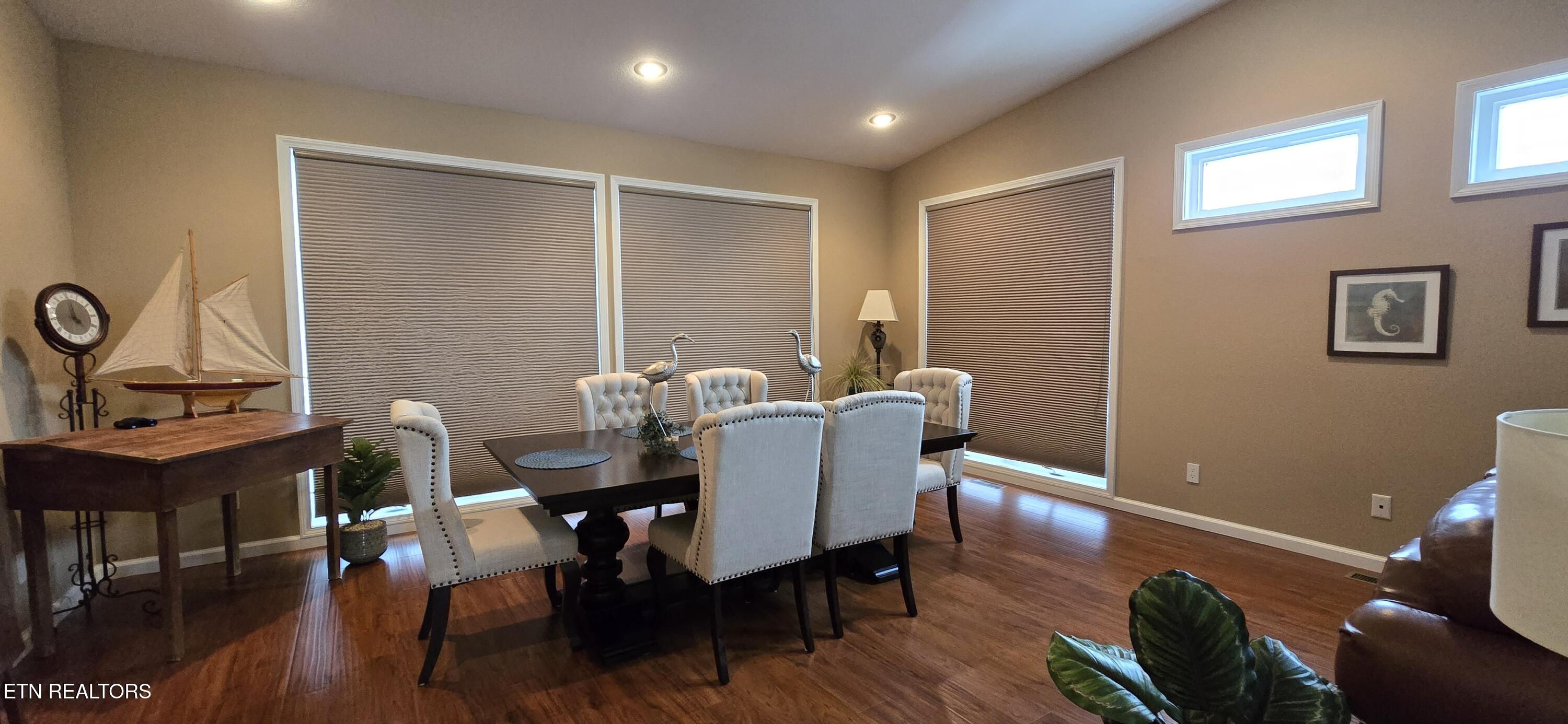 277 Hawthorn Loop