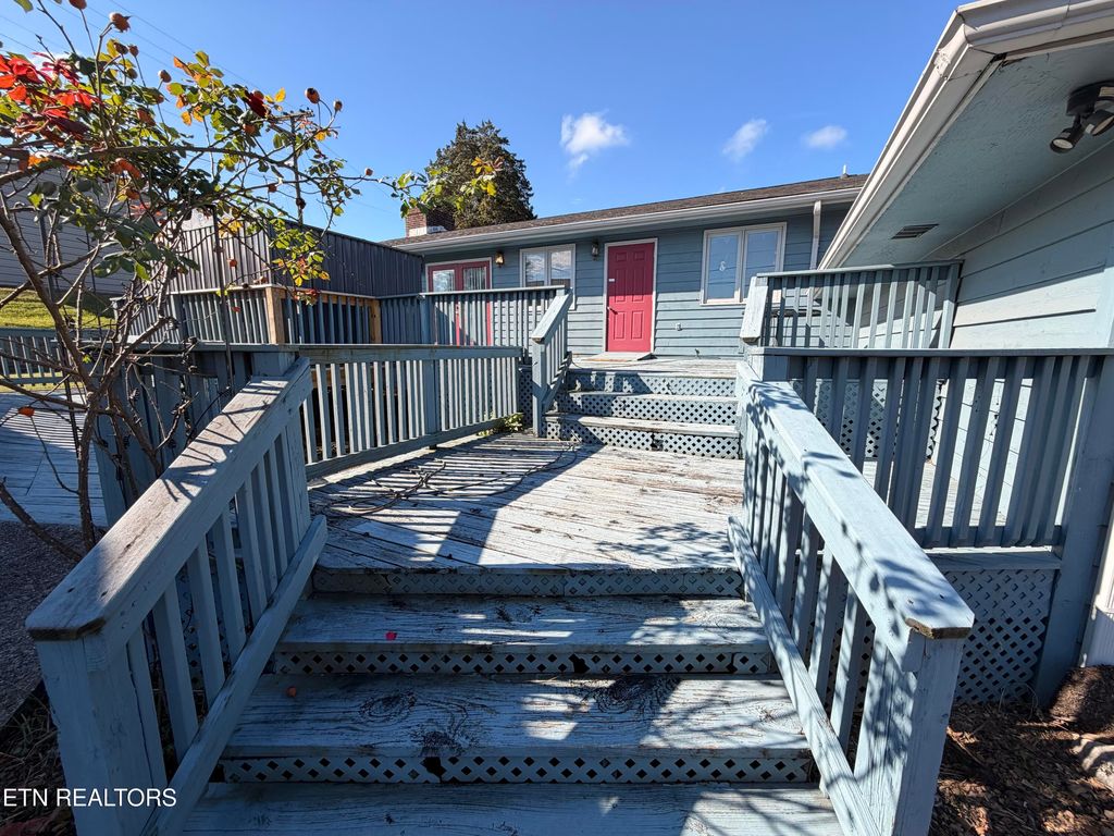 Photo of 4216 Robert Love Drive, Knoxville, TN 37914 (MLS # 1317112)