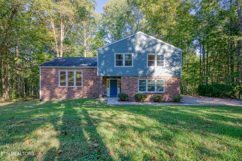 Photo of 1088 W Outer Drive, Oak Ridge, TN 37830 (MLS # 1318756)