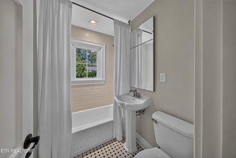 Tiny photo for 3672 Woodland Drive, Knoxville, TN 37919 (MLS # 1358431)