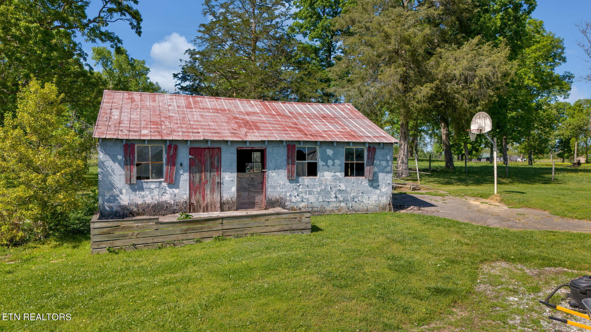 110 Hughes Lane