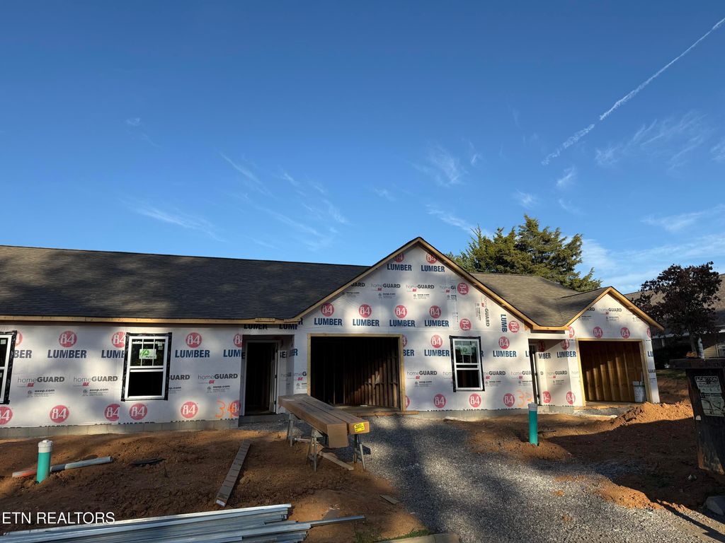 Photo of 7308 Woodpecker Way #33, Knoxville, TN 37921 (MLS # 1318545)