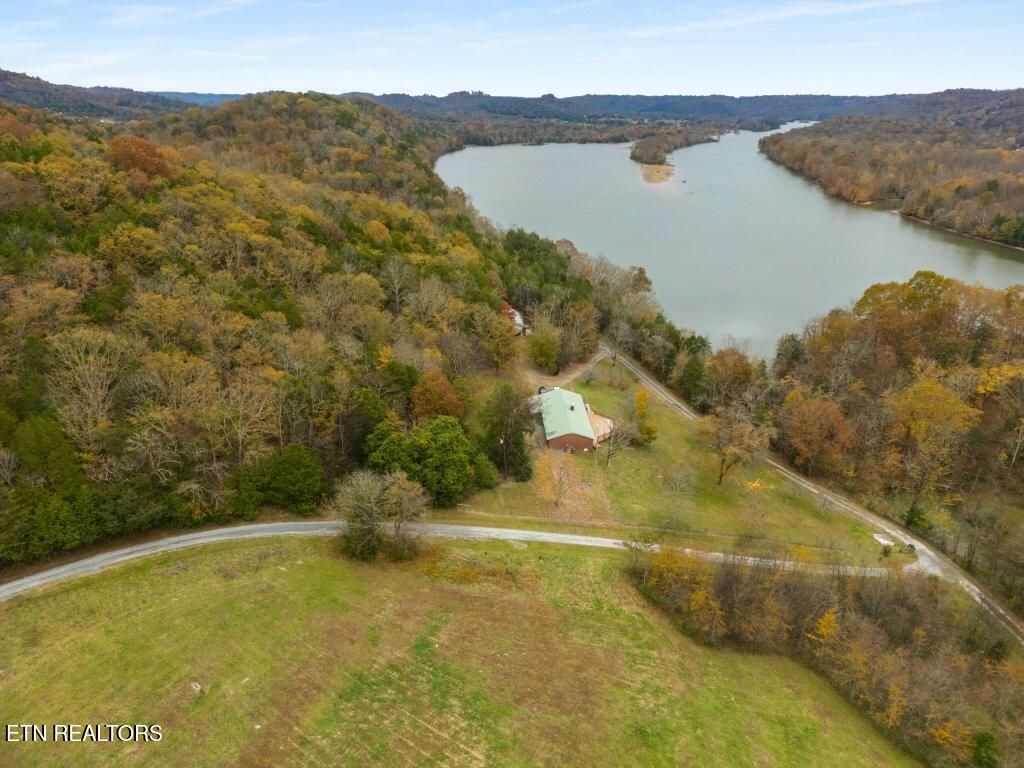 Photo of 550 Carl Dixon Ln Lane, Gainesboro, TN 38562 (MLS # 1321780)