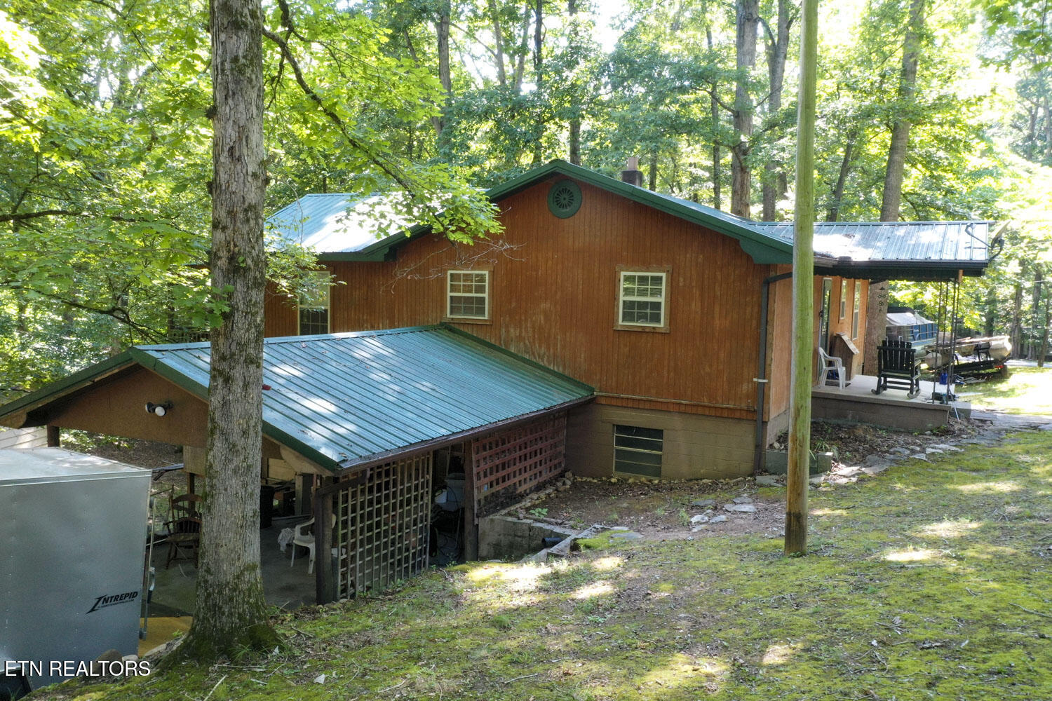 1027 Dean Circle