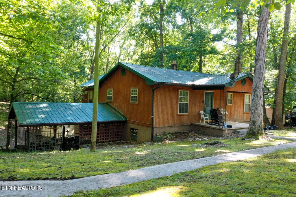 Photo of 1027 Dean Circle, Dandridge, TN 37725 (MLS # 1312851)