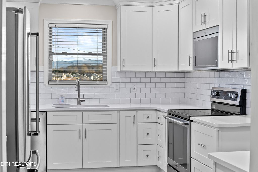 Photo of 3526 Ridgeway Trail Tr, Maryville, TN 37801 (MLS # 1326947)