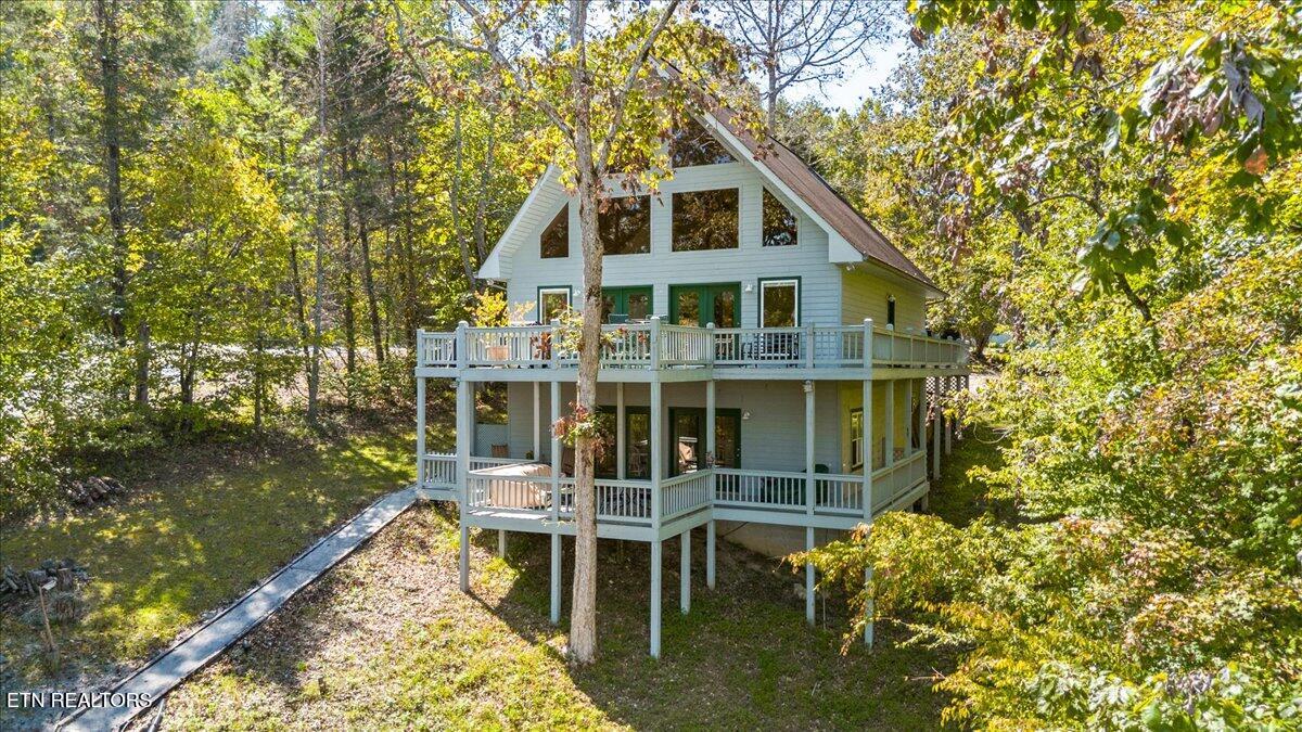 939 E Norris Point Rd