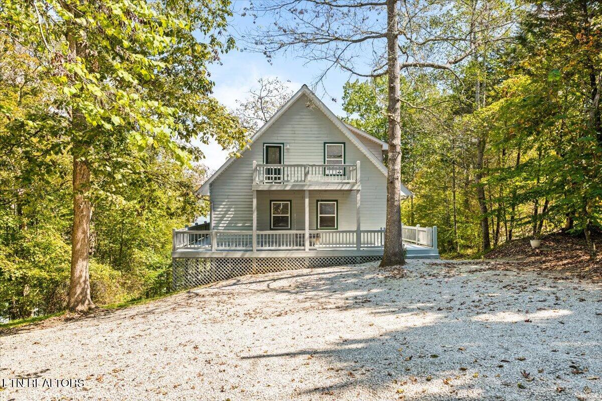 939 E Norris Point Rd