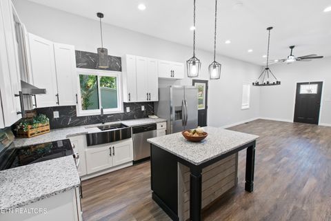 Tiny photo for 33 Melrose Ave, Englewood, TN 37329 (MLS # 1341174)