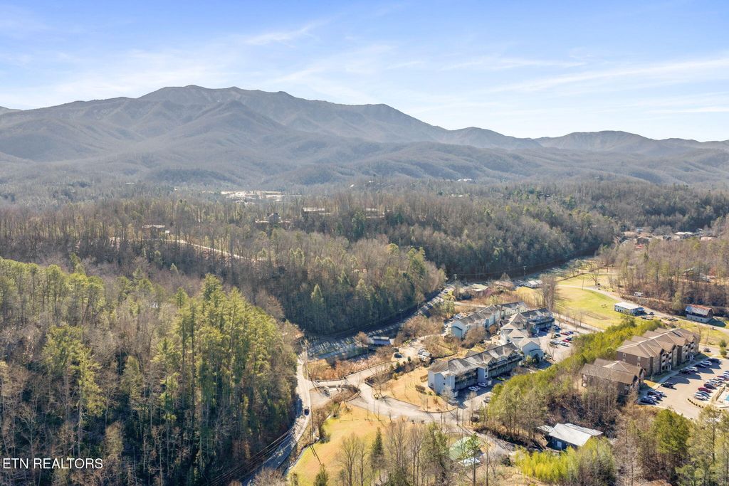 Photo of 849 Glades Road Rd, Gatlinburg, TN 37738 (MLS # 1327631)