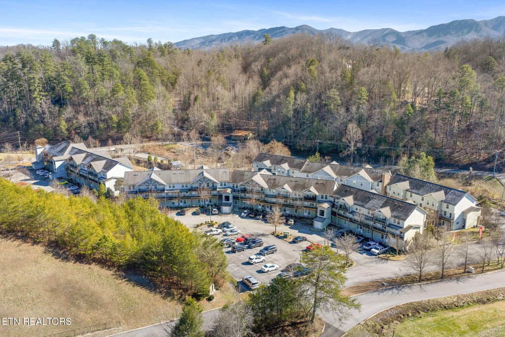 Photo of 849 Glades Road Rd, Gatlinburg, TN 37738 (MLS # 1327631)