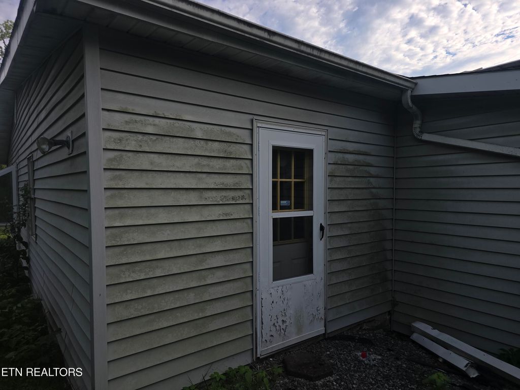 Photo of 404 Cedar Fork Rd, Tazewell, TN 37879 (MLS # 1325736)