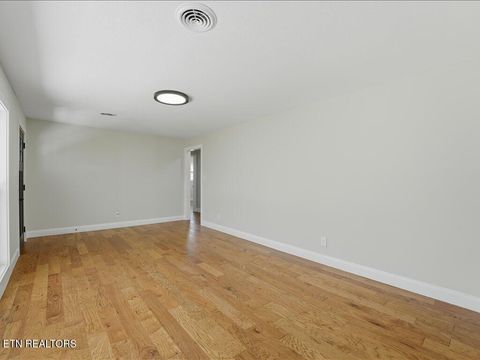 Tiny photo for 452 Wilder St, Morristown, TN 37813 (MLS # 1334359)