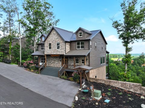 1114 Woodland Trek Lane Sevierville TN 37876