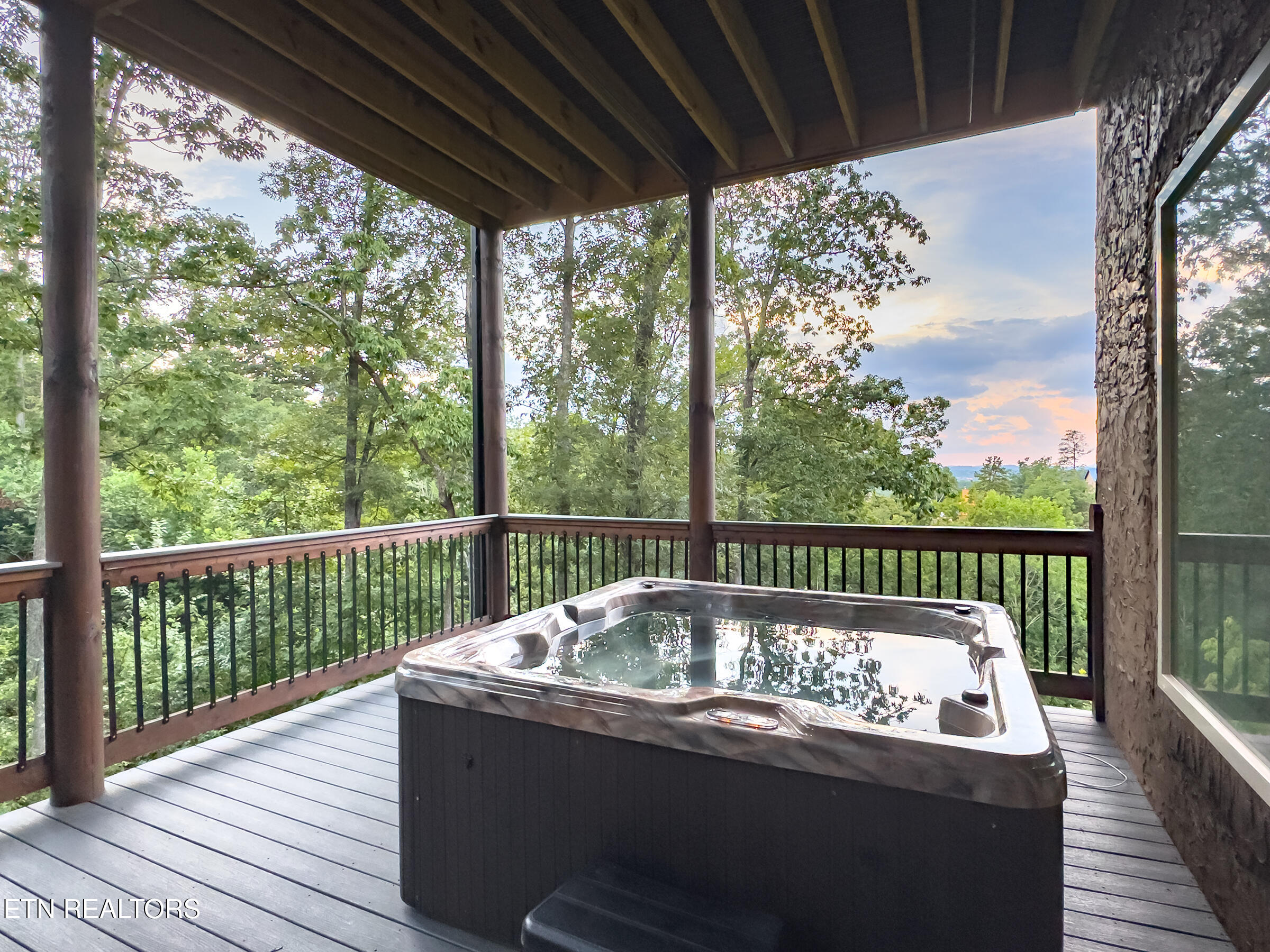 1114 Woodland Trek Lane