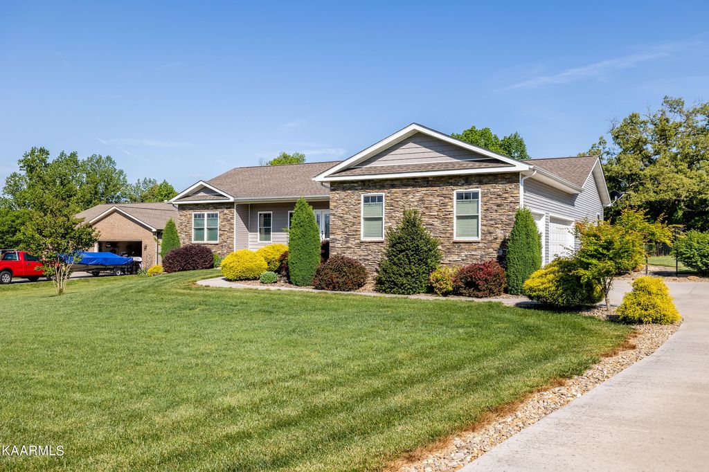 Photo of 1160 N Union Grove Rd, Friendsville, TN 37737 (MLS # 1227581)