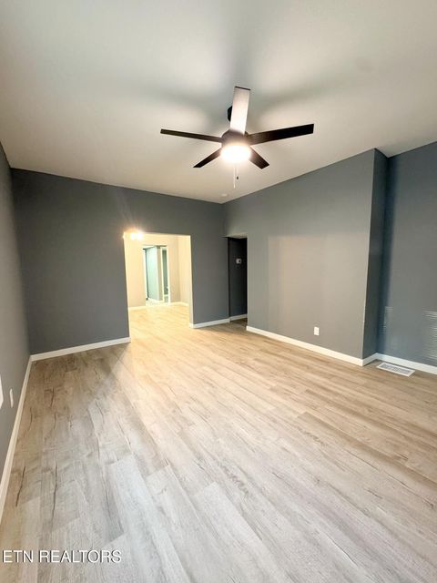 Tiny photo for 1107 W Broadway St, Lenoir City, TN 37771 (MLS # 1338467)