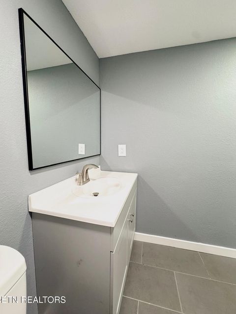 Tiny photo for 1107 W Broadway St, Lenoir City, TN 37771 (MLS # 1338467)