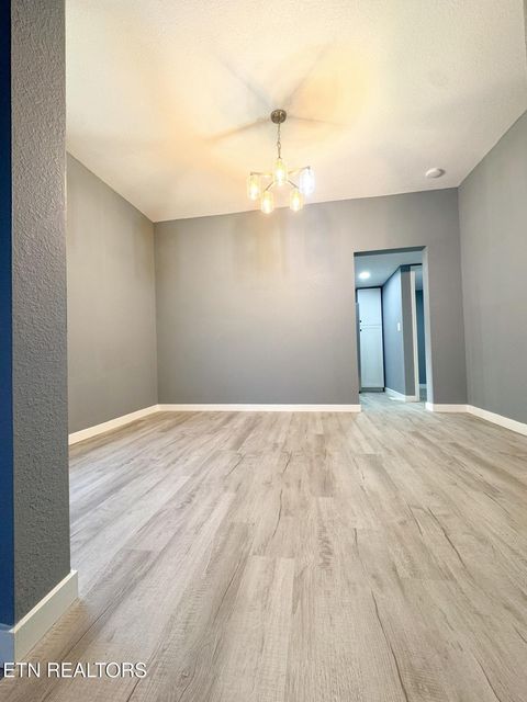 Tiny photo for 1107 W Broadway St, Lenoir City, TN 37771 (MLS # 1338467)