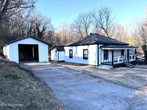 Tiny photo for 1107 W Broadway St, Lenoir City, TN 37771 (MLS # 1338467)