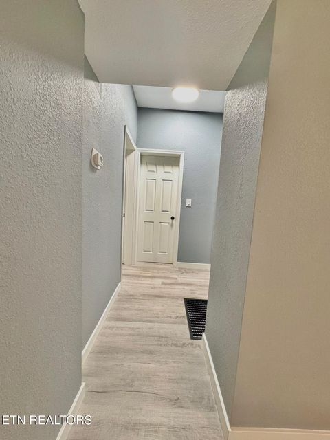 Tiny photo for 1107 W Broadway St, Lenoir City, TN 37771 (MLS # 1338467)