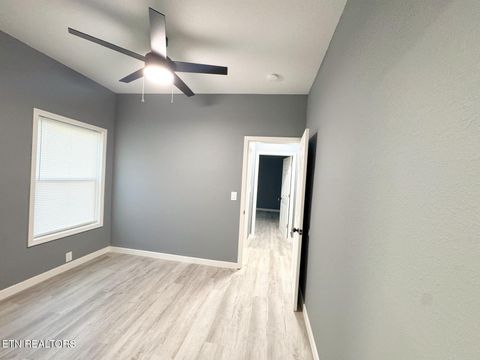 Tiny photo for 1107 W Broadway St, Lenoir City, TN 37771 (MLS # 1338467)