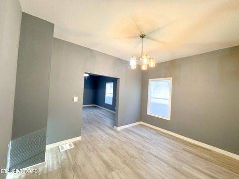 Tiny photo for 1107 W Broadway St, Lenoir City, TN 37771 (MLS # 1338467)