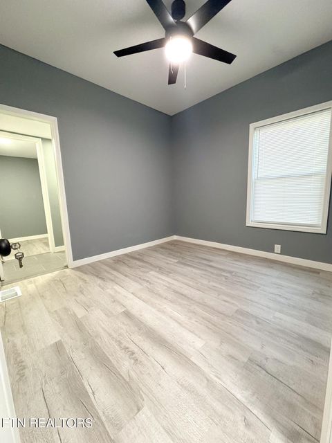 Tiny photo for 1107 W Broadway St, Lenoir City, TN 37771 (MLS # 1338467)