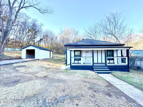 Photo of 1107 W Broadway St, Lenoir City, TN 37771 (MLS # 1338467)