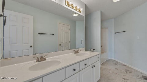 Tiny photo for 509 Cimarron Circle, Loudon, TN 37774 (MLS # 1357570)