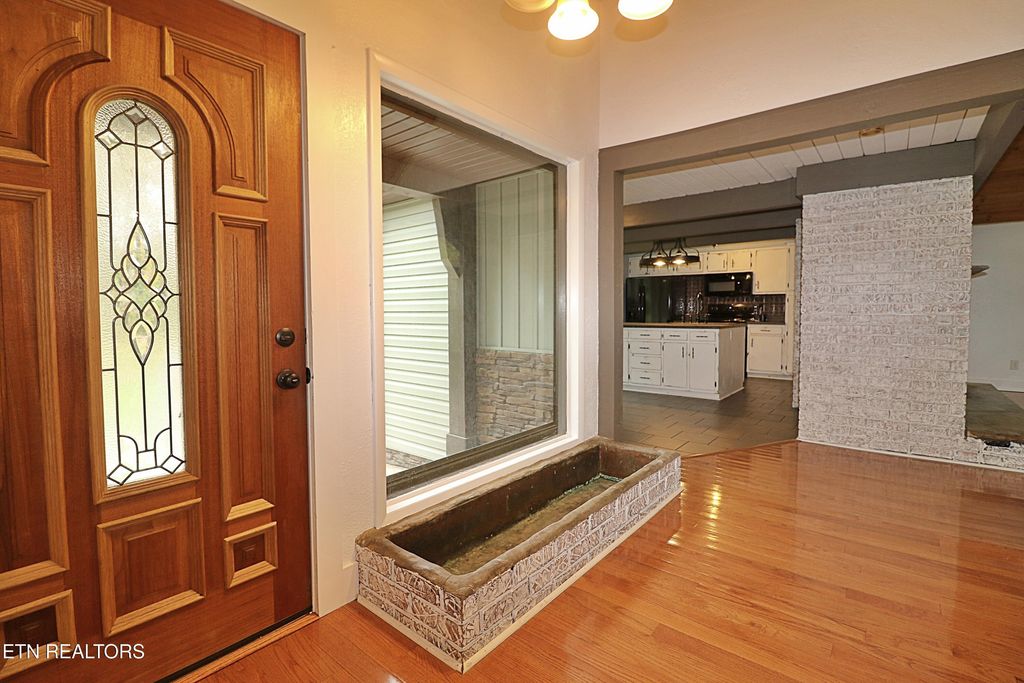 Photo of 253 Hilltop Drive, Oneida, TN 37841 (MLS # 1320377)