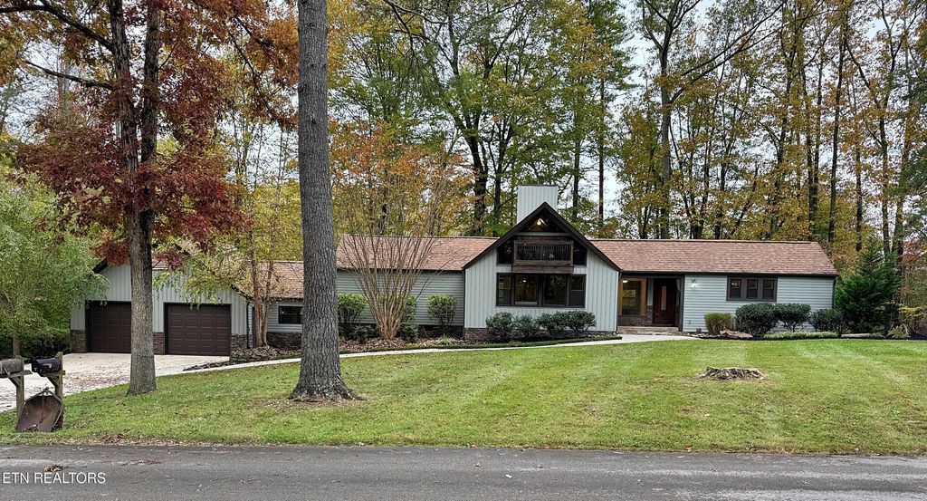 Photo of 253 Hilltop Drive, Oneida, TN 37841 (MLS # 1320377)