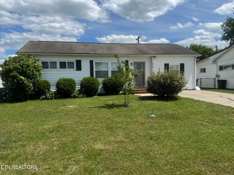 Photo of 2522 Marshall St, Maryville, TN 37804 (MLS # 1339225)