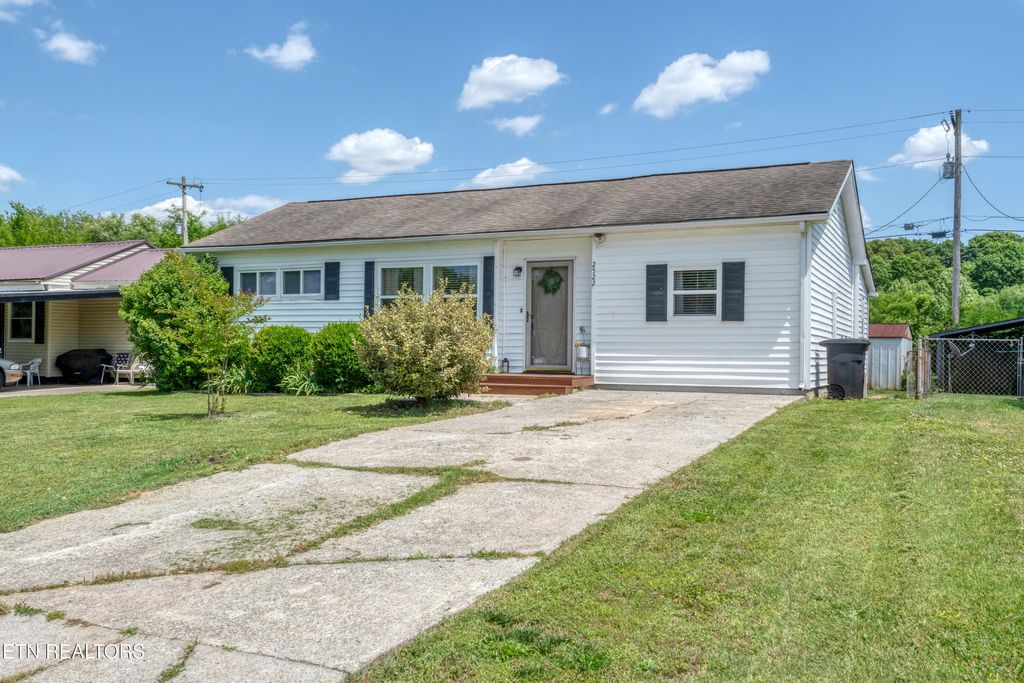Photo of 2522 Marshall St, Maryville, TN 37804 (MLS # 1339225)