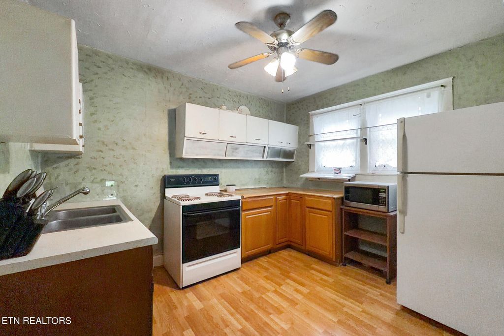 Photo of 3934 Seahorn Ave, Knoxville, TN 37914 (MLS # 1335099)