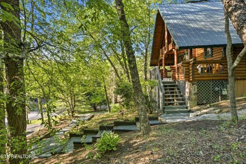 Tiny photo for 154 Smoky Mountain Way, Sevierville, TN 37876 (MLS # 1349874)