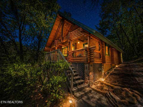 Tiny photo for 154 Smoky Mountain Way, Sevierville, TN 37876 (MLS # 1349874)